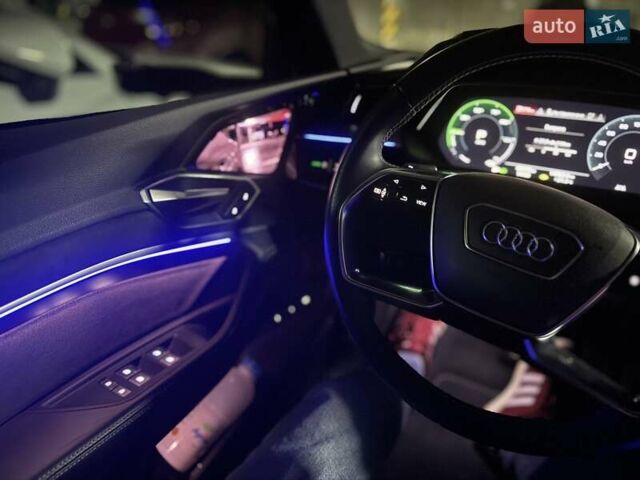 Ауді E-Tron 2020 у Києві на Automoto.ua Чорний Ауді E-Tron, об'ємом двигуна 0 л та пробігом 44 тис. км за 35999 $, фото 69 на Automoto.ua