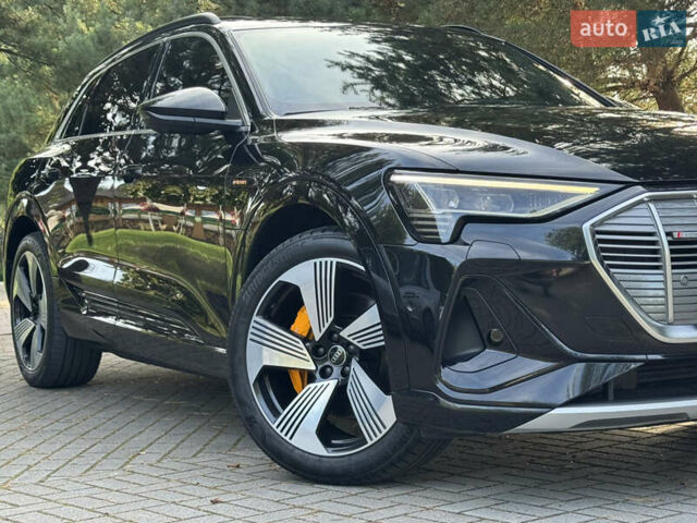 Чорний Ауді E-Tron, об'ємом двигуна 0 л та пробігом 170 тис. км за 28800 $, фото 3 на Automoto.ua