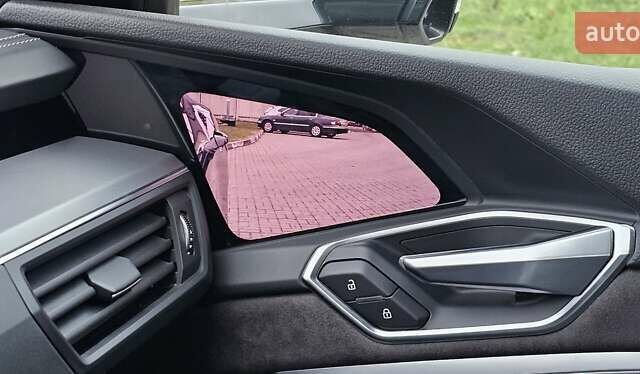 Чорний Ауді E-Tron, об'ємом двигуна 0 л та пробігом 120 тис. км за 33500 $, фото 64 на Automoto.ua