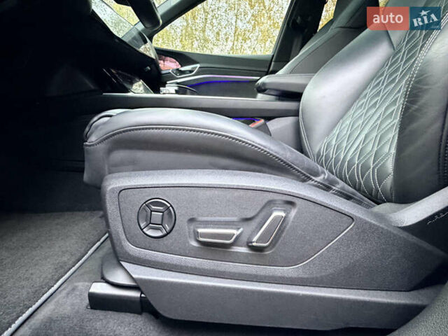 Черный Ауди E-Tron, объемом двигателя 0 л и пробегом 155 тыс. км за 33300 $, фото 16 на Automoto.ua