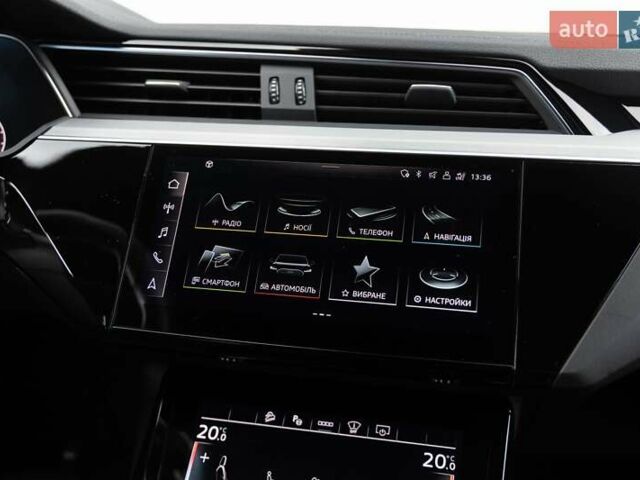 Черный Ауди E-Tron, объемом двигателя 0 л и пробегом 50 тыс. км за 39400 $, фото 23 на Automoto.ua