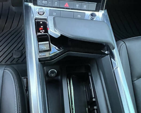 Черный Ауди E-Tron, объемом двигателя 0 л и пробегом 58 тыс. км за 34500 $, фото 26 на Automoto.ua