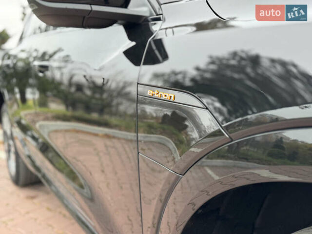Черный Ауди E-Tron, объемом двигателя 0 л и пробегом 120 тыс. км за 26500 $, фото 20 на Automoto.ua