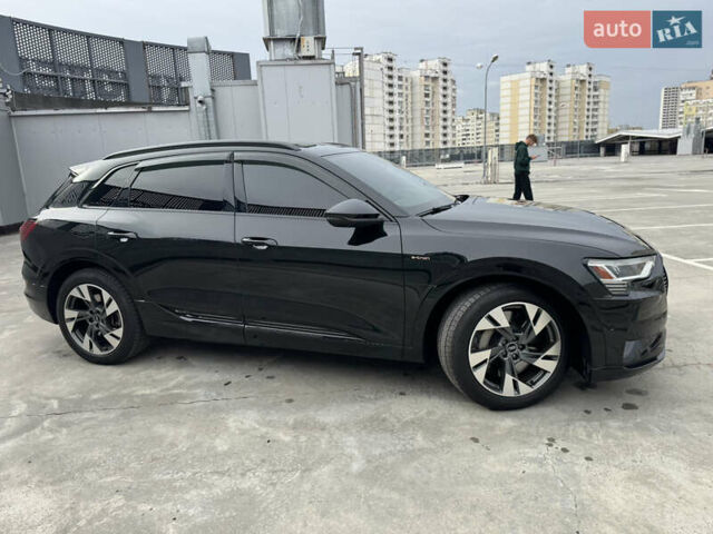 Чорний Ауді E-Tron, об'ємом двигуна 0 л та пробігом 155 тис. км за 30999 $, фото 20 на Automoto.ua