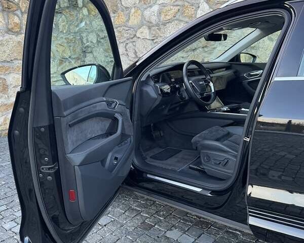 Чорний Ауді E-Tron, об'ємом двигуна 0 л та пробігом 253 тис. км за 24200 $, фото 56 на Automoto.ua