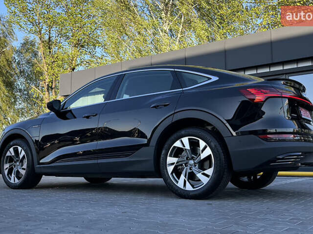 Чорний Ауді E-Tron, об'ємом двигуна 0 л та пробігом 81 тис. км за 26500 $, фото 6 на Automoto.ua