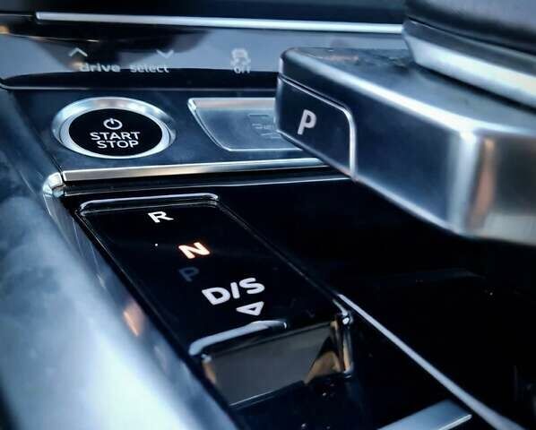 Чорний Ауді E-Tron, об'ємом двигуна 0 л та пробігом 33 тис. км за 28500 $, фото 13 на Automoto.ua