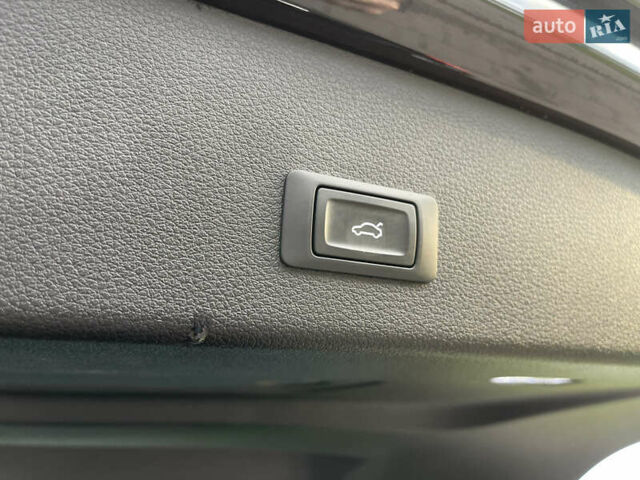 Чорний Ауді E-Tron, об'ємом двигуна 0 л та пробігом 78 тис. км за 26500 $, фото 35 на Automoto.ua