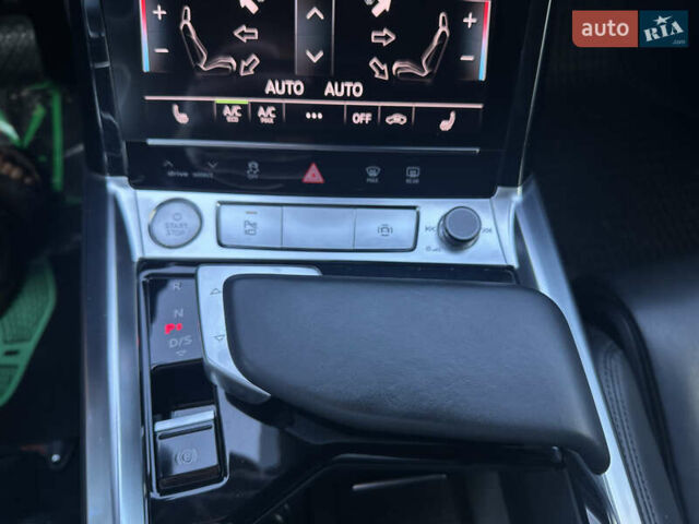Черный Ауди E-Tron, объемом двигателя 0 л и пробегом 119 тыс. км за 29999 $, фото 34 на Automoto.ua
