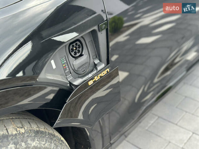 Чорний Ауді E-Tron, об'ємом двигуна 0 л та пробігом 130 тис. км за 27900 $, фото 19 на Automoto.ua