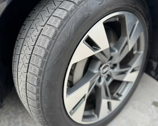 Чорний Ауді E-Tron, об'ємом двигуна 0 л та пробігом 155 тис. км за 30999 $, фото 29 на Automoto.ua