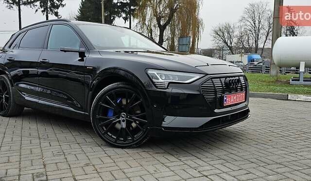 Чорний Ауді E-Tron, об'ємом двигуна 0 л та пробігом 120 тис. км за 33500 $, фото 5 на Automoto.ua