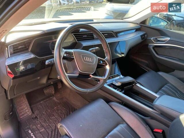 Черный Ауди E-Tron, объемом двигателя 0 л и пробегом 61 тыс. км за 36500 $, фото 9 на Automoto.ua