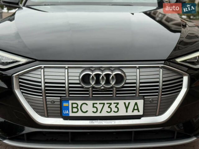 Чорний Ауді E-Tron, об'ємом двигуна 0 л та пробігом 51 тис. км за 31499 $, фото 12 на Automoto.ua