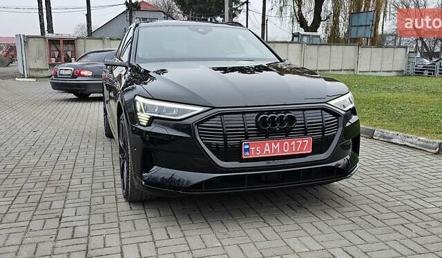 Чорний Ауді E-Tron, об'ємом двигуна 0 л та пробігом 120 тис. км за 33500 $, фото 45 на Automoto.ua