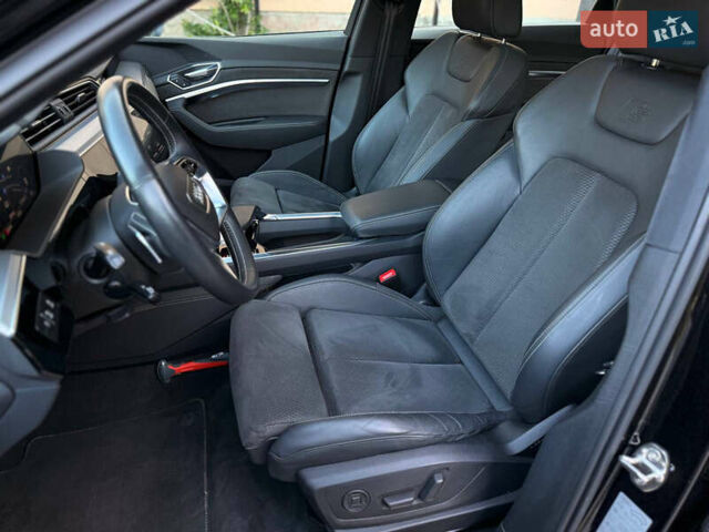 Черный Ауди E-Tron, объемом двигателя 0 л и пробегом 151 тыс. км за 29000 $, фото 19 на Automoto.ua