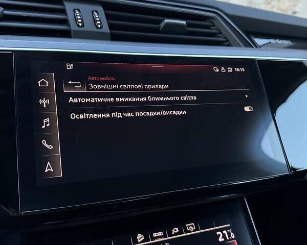 Чорний Ауді E-Tron, об'ємом двигуна 0 л та пробігом 253 тис. км за 24200 $, фото 54 на Automoto.ua