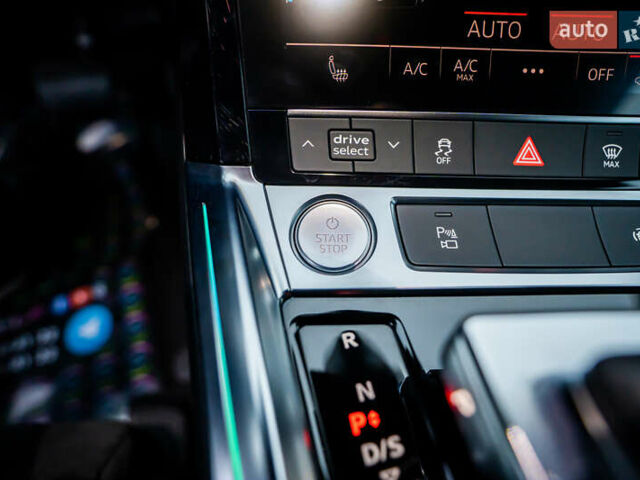 Чорний Ауді E-Tron, об'ємом двигуна 0 л та пробігом 75 тис. км за 29900 $, фото 84 на Automoto.ua