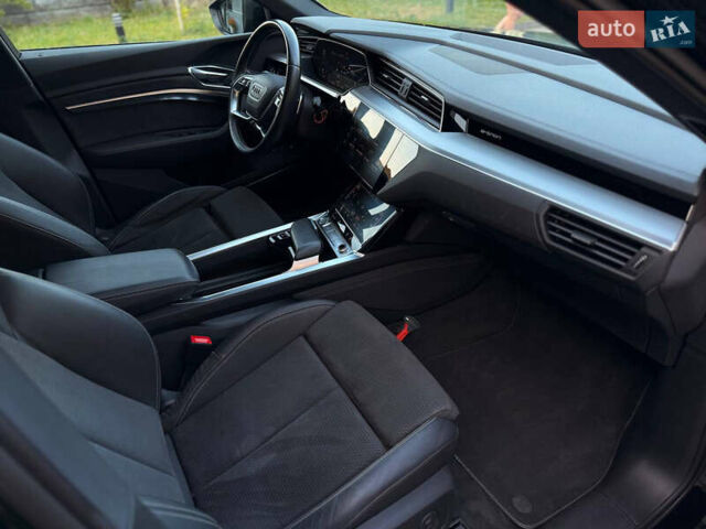 Черный Ауди E-Tron, объемом двигателя 0 л и пробегом 151 тыс. км за 29000 $, фото 41 на Automoto.ua