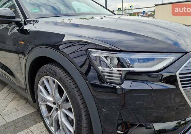 Черный Ауди E-Tron, объемом двигателя 0 л и пробегом 36 тыс. км за 26000 $, фото 56 на Automoto.ua