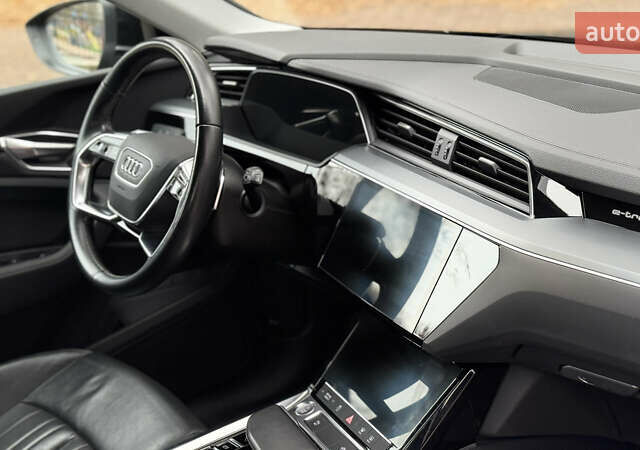 Черный Ауди E-Tron, объемом двигателя 0 л и пробегом 146 тыс. км за 27500 $, фото 21 на Automoto.ua