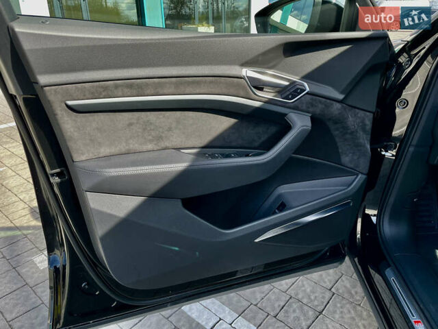 Чорний Ауді E-Tron, об'ємом двигуна 0 л та пробігом 85 тис. км за 32800 $, фото 23 на Automoto.ua