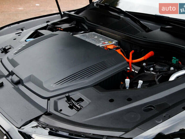 Черный Ауди E-Tron, объемом двигателя 0 л и пробегом 65 тыс. км за 29900 $, фото 37 на Automoto.ua