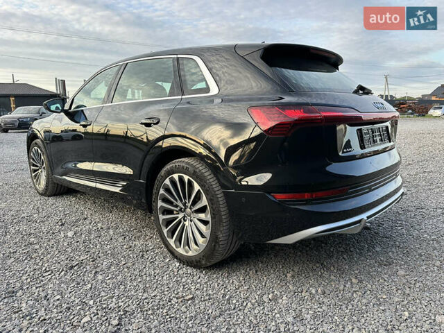 Чорний Ауді E-Tron, об'ємом двигуна 0 л та пробігом 75 тис. км за 31499 $, фото 7 на Automoto.ua