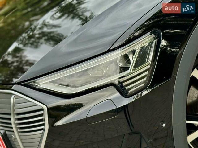Чорний Ауді E-Tron, об'ємом двигуна 0 л та пробігом 159 тис. км за 24500 $, фото 32 на Automoto.ua