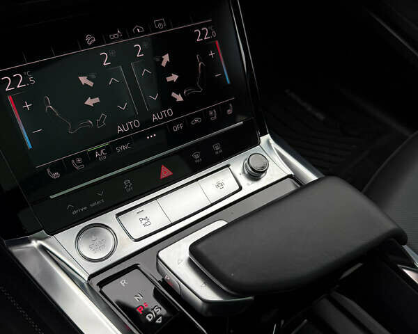 Черный Ауди E-Tron, объемом двигателя 0 л и пробегом 32 тыс. км за 35500 $, фото 26 на Automoto.ua