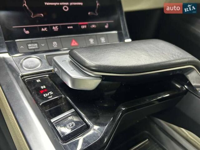 Чорний Ауді E-Tron, об'ємом двигуна 0 л та пробігом 148 тис. км за 26000 $, фото 16 на Automoto.ua