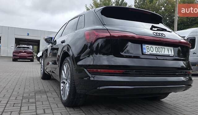 Чорний Ауді E-Tron, об'ємом двигуна 0 л та пробігом 138 тис. км за 29900 $, фото 32 на Automoto.ua
