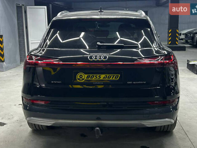 Чорний Ауді E-Tron, об'ємом двигуна 0 л та пробігом 148 тис. км за 26000 $, фото 4 на Automoto.ua