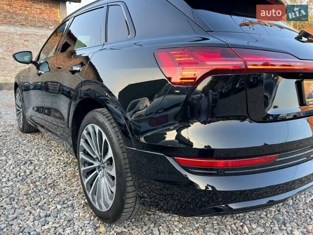Чорний Ауді E-Tron, об'ємом двигуна 0 л та пробігом 160 тис. км за 26799 $, фото 15 на Automoto.ua