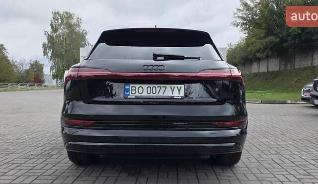 Чорний Ауді E-Tron, об'ємом двигуна 0 л та пробігом 138 тис. км за 29900 $, фото 22 на Automoto.ua