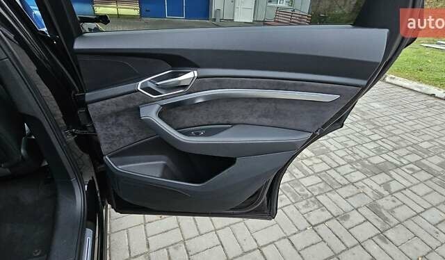 Чорний Ауді E-Tron, об'ємом двигуна 0 л та пробігом 120 тис. км за 33500 $, фото 89 на Automoto.ua