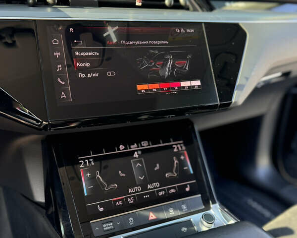 Чорний Ауді E-Tron, об'ємом двигуна 0 л та пробігом 120 тис. км за 27800 $, фото 20 на Automoto.ua