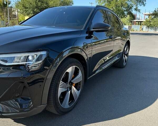 Чорний Ауді E-Tron, об'ємом двигуна 0 л та пробігом 38 тис. км за 39800 $, фото 14 на Automoto.ua