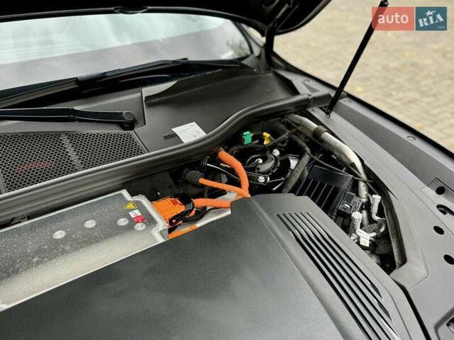 Черный Ауди E-Tron, объемом двигателя 0 л и пробегом 159 тыс. км за 24000 $, фото 135 на Automoto.ua