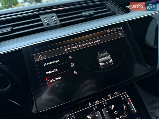 Черный Ауди E-Tron, объемом двигателя 0 л и пробегом 150 тыс. км за 27499 $, фото 77 на Automoto.ua