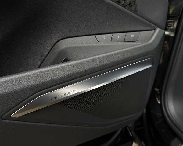 Черный Ауди E-Tron, объемом двигателя 0 л и пробегом 32 тыс. км за 35500 $, фото 23 на Automoto.ua