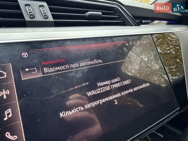 Черный Ауди E-Tron, объемом двигателя 0 л и пробегом 155 тыс. км за 33300 $, фото 31 на Automoto.ua