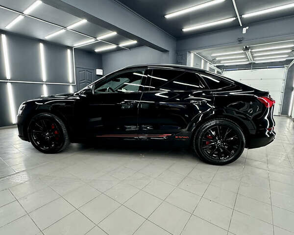 Черный Ауди E-Tron, объемом двигателя 0 л и пробегом 38 тыс. км за 39999 $, фото 12 на Automoto.ua