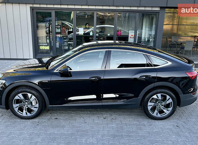 Чорний Ауді E-Tron, об'ємом двигуна 0 л та пробігом 81 тис. км за 26500 $, фото 20 на Automoto.ua
