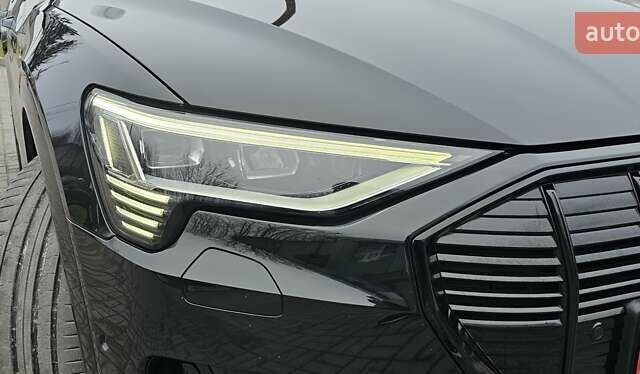 Чорний Ауді E-Tron, об'ємом двигуна 0 л та пробігом 120 тис. км за 33500 $, фото 123 на Automoto.ua
