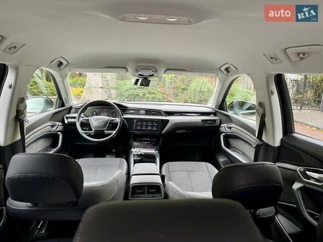 Черный Ауди E-Tron, объемом двигателя 0 л и пробегом 159 тыс. км за 24000 $, фото 113 на Automoto.ua