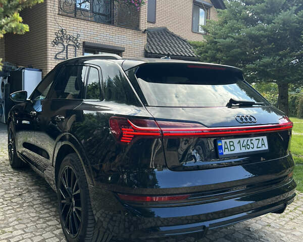Черный Ауди E-Tron, объемом двигателя 0 л и пробегом 133 тыс. км за 28000 $, фото 3 на Automoto.ua