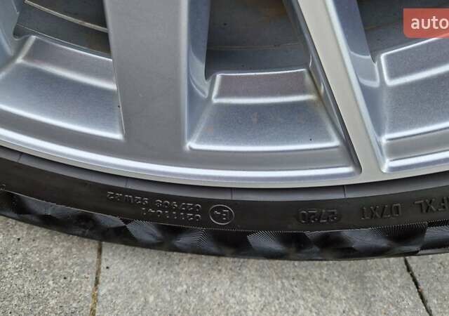 Черный Ауди E-Tron, объемом двигателя 0 л и пробегом 36 тыс. км за 26000 $, фото 1 на Automoto.ua