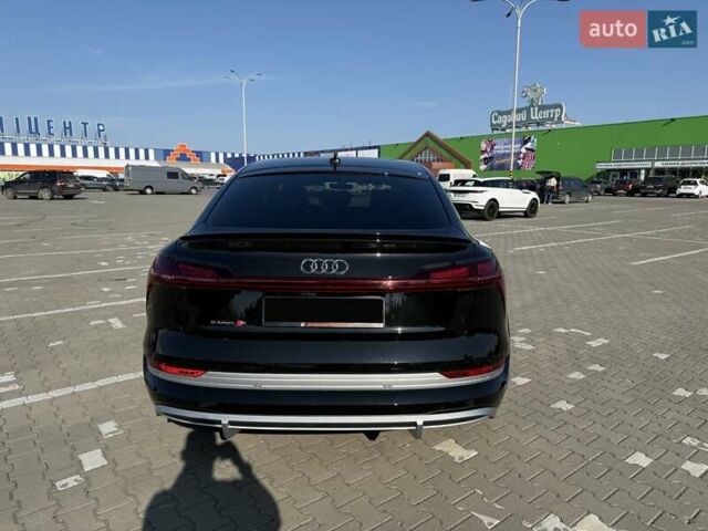 Чорний Ауді E-Tron, об'ємом двигуна 0 л та пробігом 40 тис. км за 55000 $, фото 5 на Automoto.ua