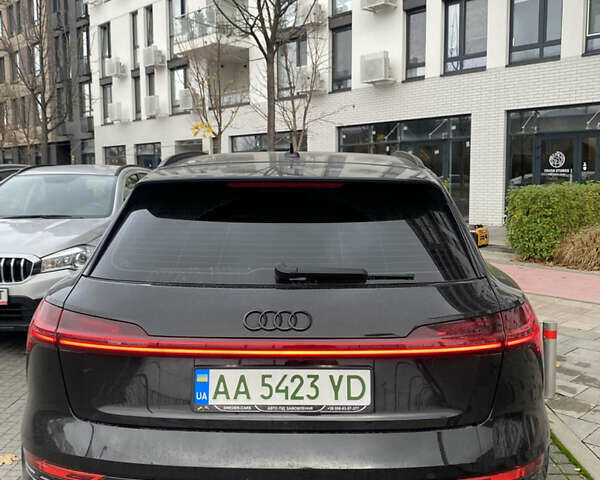 Черный Ауди E-Tron, объемом двигателя 0 л и пробегом 146 тыс. км за 31900 $, фото 5 на Automoto.ua